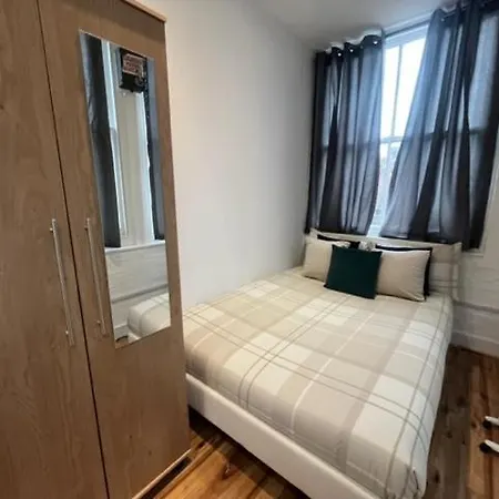 Tree Apartments Goswell Road Ec1 Angel London Exterior photo